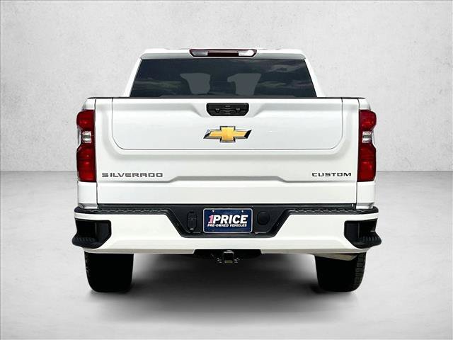 Used 2026 Chevrolet Silverado 1500 Custom w/ Turbomax Blackout Package RWD image 4