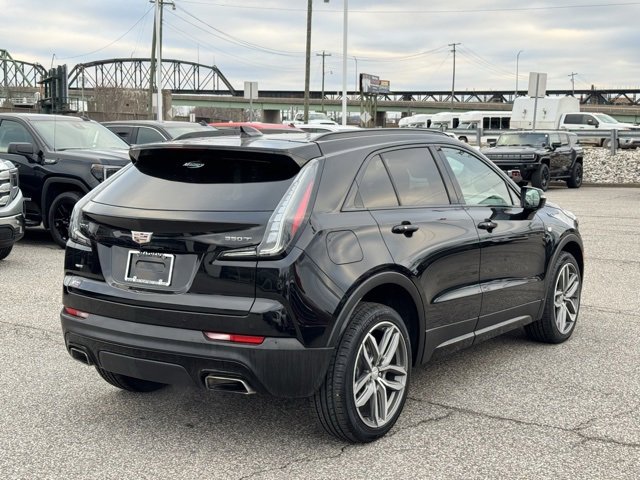 Used 2023 Cadillac XT4 Sport w/ Technology Package image 5