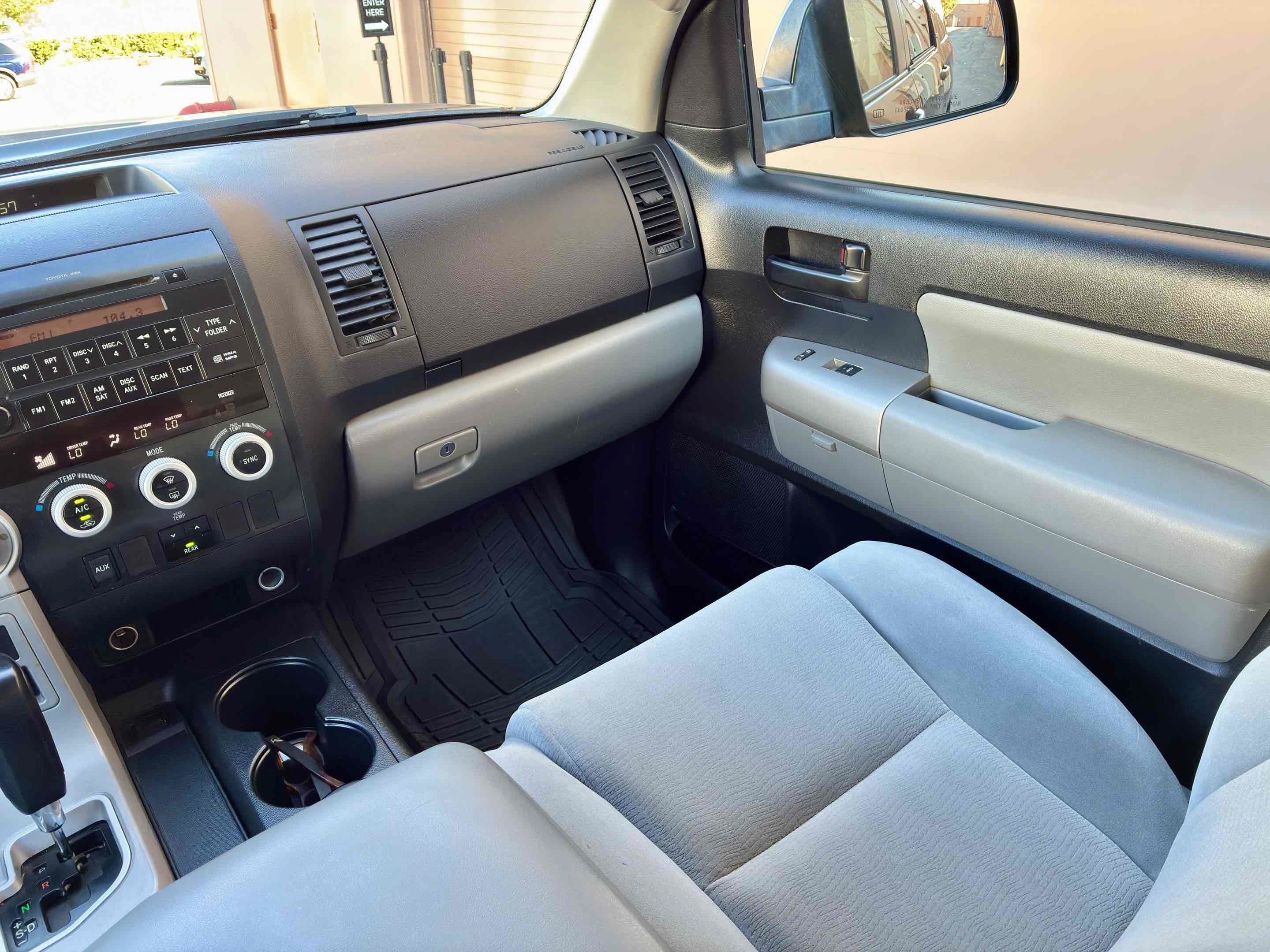 Used 2008 Toyota Sequoia SR5 RWD image 18