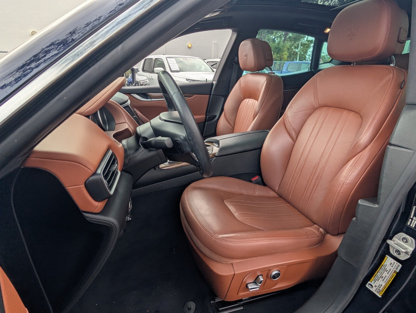 Used 2022 Maserati Levante GT AWD/4WD image 10
