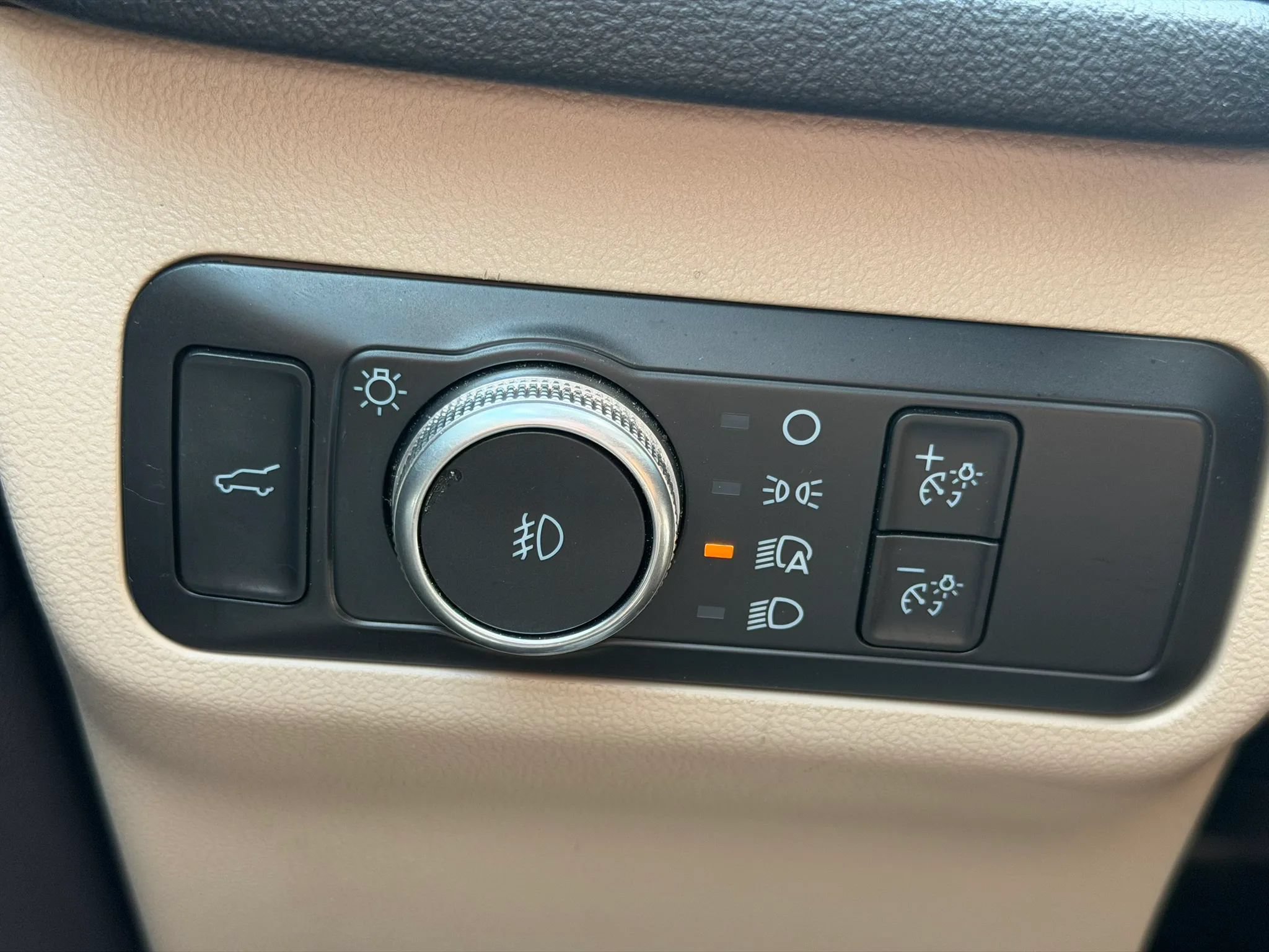 Used 2021 Ford Escape SEL w/ Technology Package FWD image 26