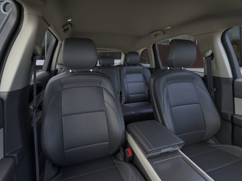 New 2025 Lincoln Nautilus Premier image 10