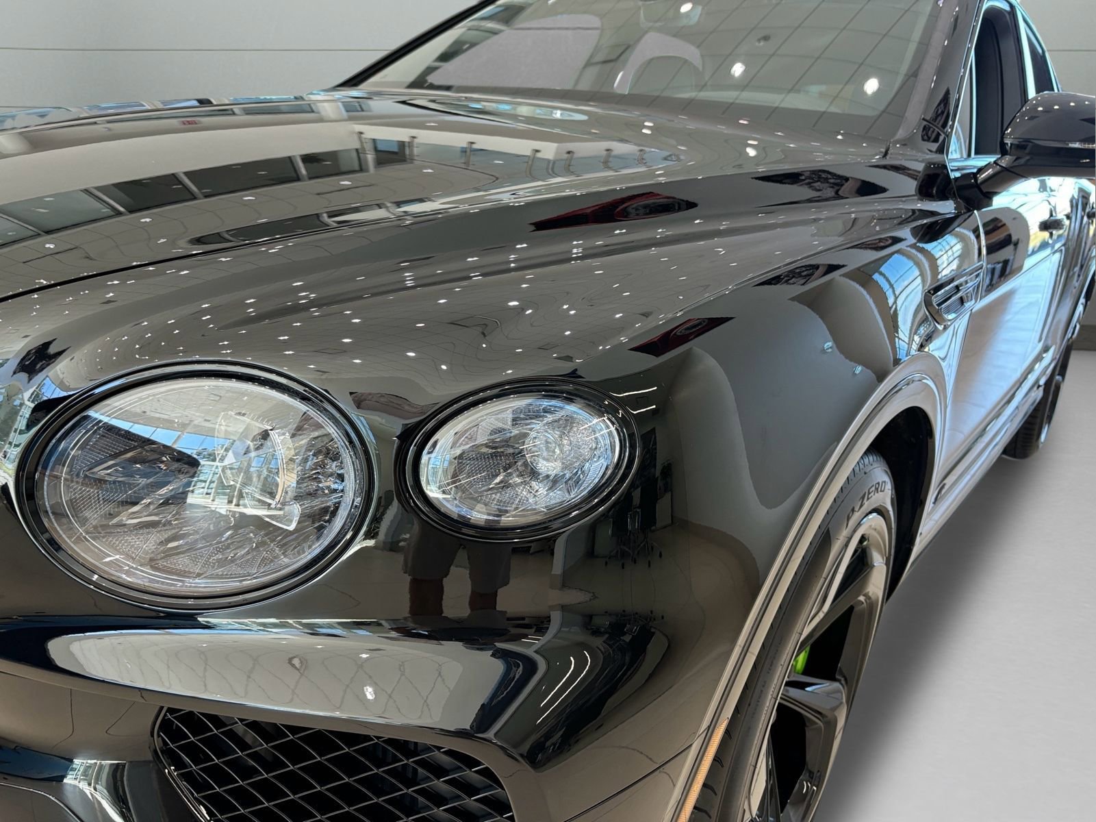 New 2025 Bentley Bentayga image 13