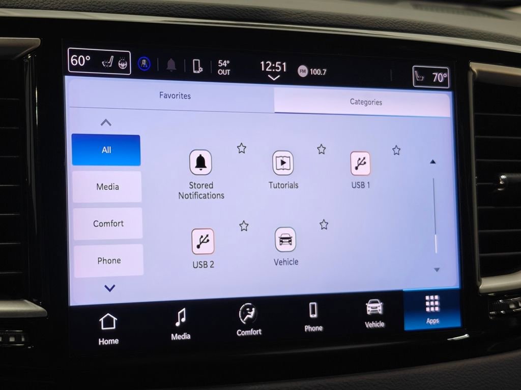 Used 2024 Chrysler Pacifica Touring-L image 45