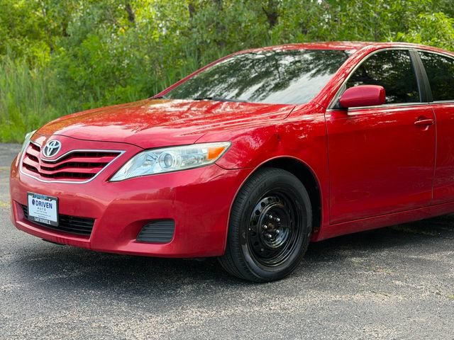 Used 2011 Toyota Camry LE FWD image 3