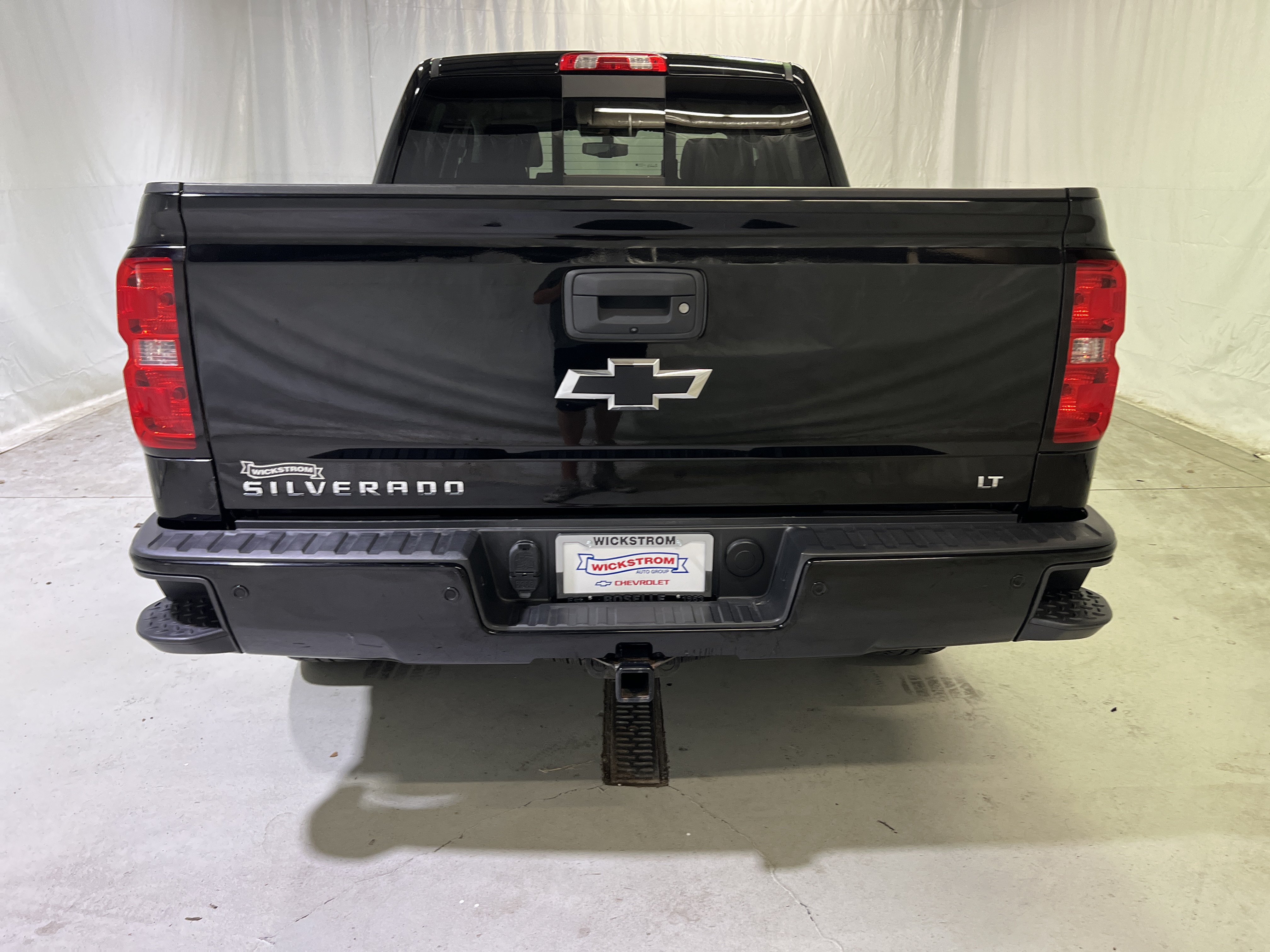 Used 2018 Chevrolet Silverado 1500 LT w/ All Star Edition AWD/4WD image 9
