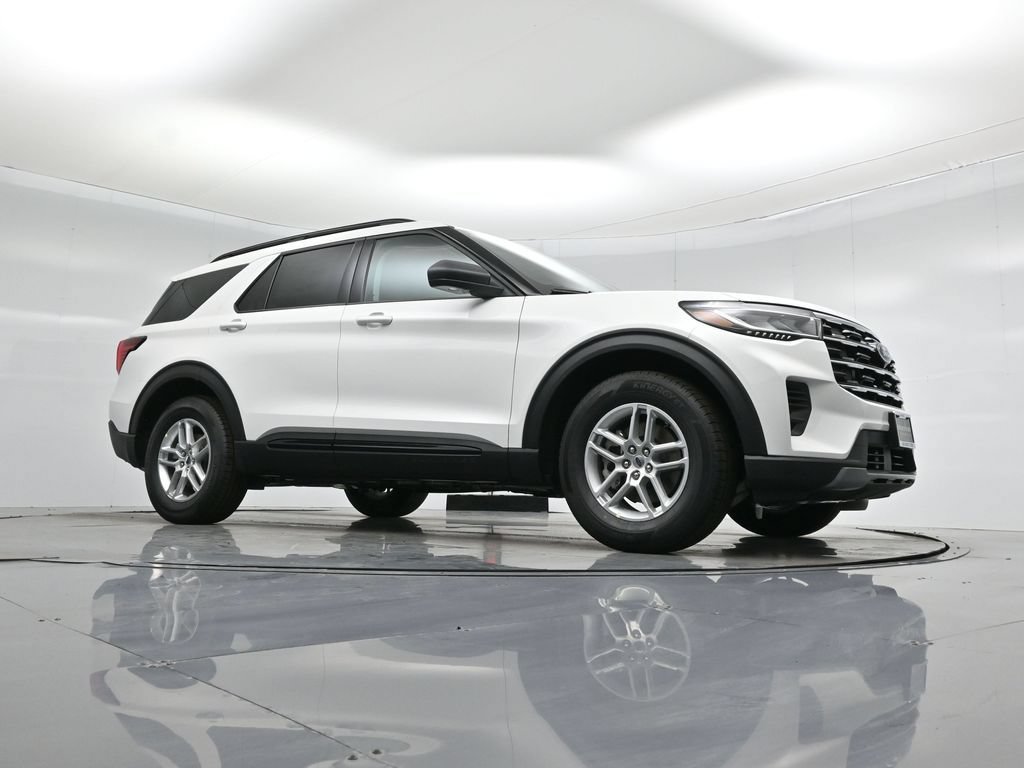 New 2026 Ford Explorer Active w/ Active Comfort Package RWD image 3
