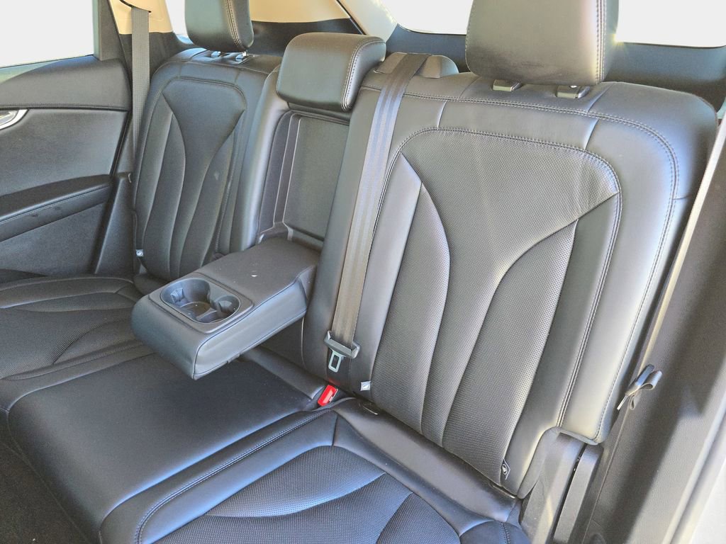 Used 2021 Lincoln Nautilus Reserve image 18