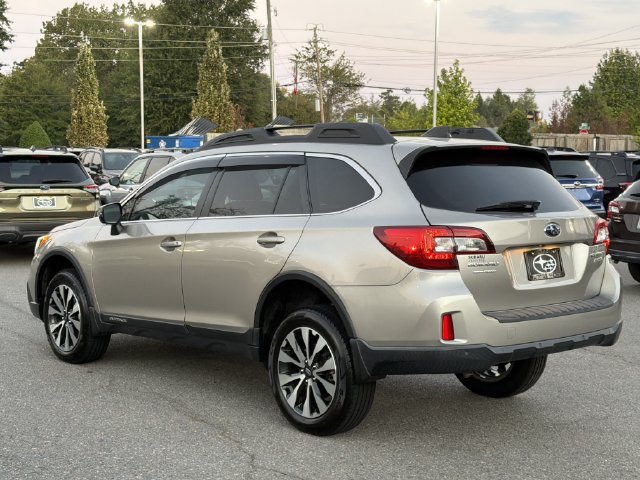 Used 2017 Subaru Outback 2.5i Limited AWD/4WD image 5