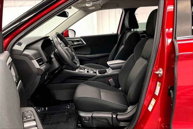 Used 2022 Mitsubishi Outlander ES image 23