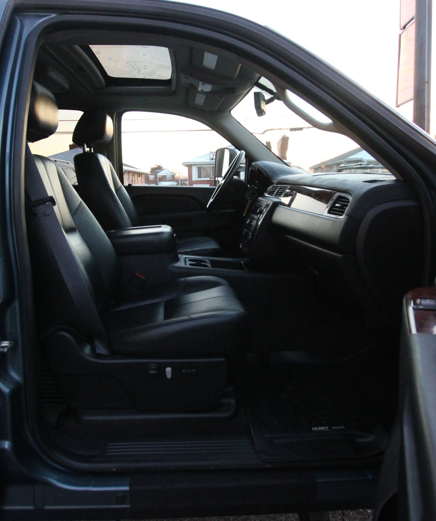 Used 2011 Chevrolet Silverado 2500 LTZ image 10