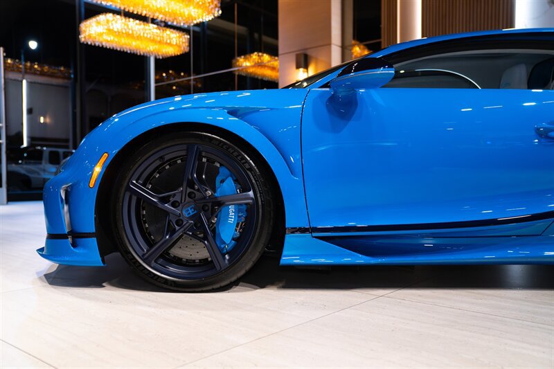 Used 2022 Bugatti Chiron Super Sport AWD/4WD image 13