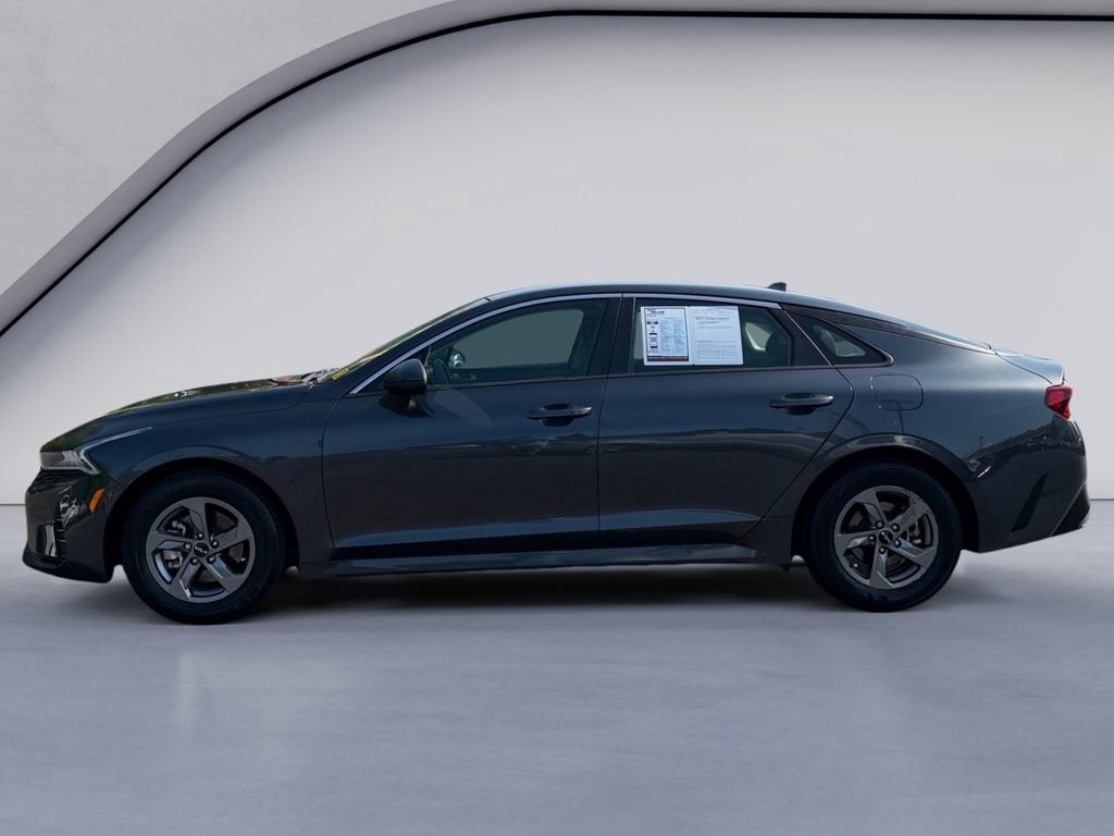 Used 2022 Kia K5 LXS FWD image 2