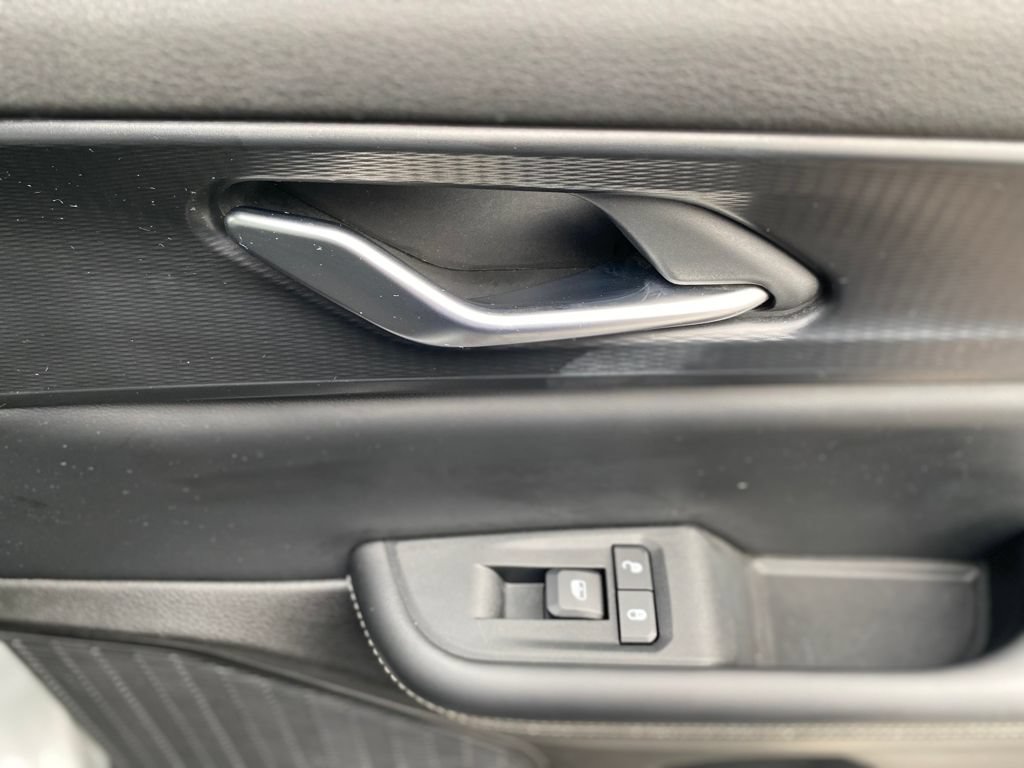 Used 2023 Jeep Grand Cherokee L Laredo RWD image 14