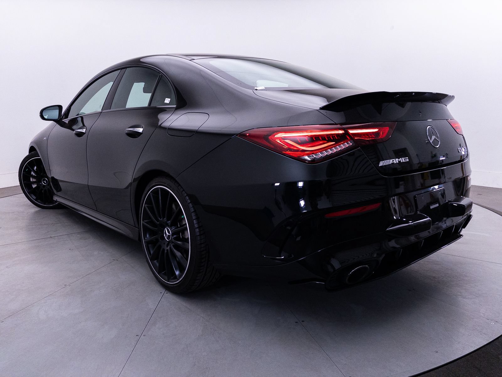 Used 2021 Mercedes-Benz CLA 35 AMG 4MATIC image 4