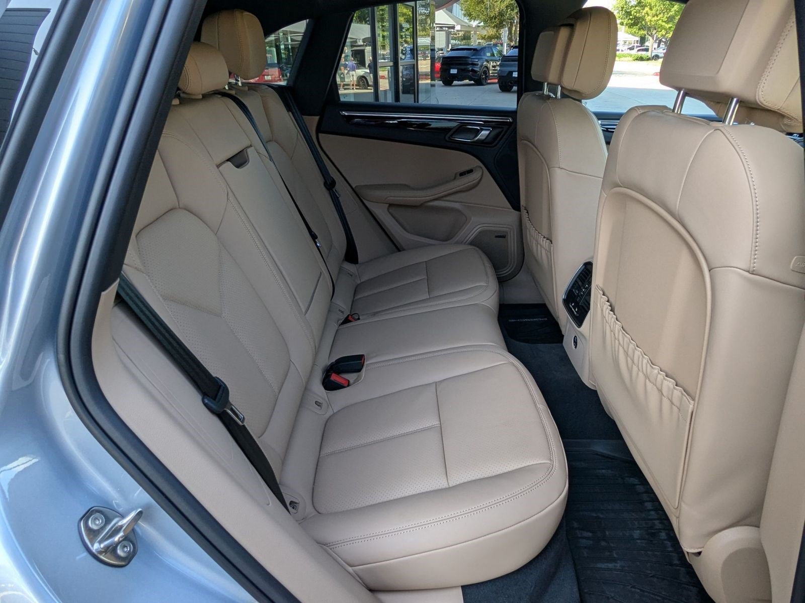 Certified 2026 Porsche Macan AWD/4WD image 24