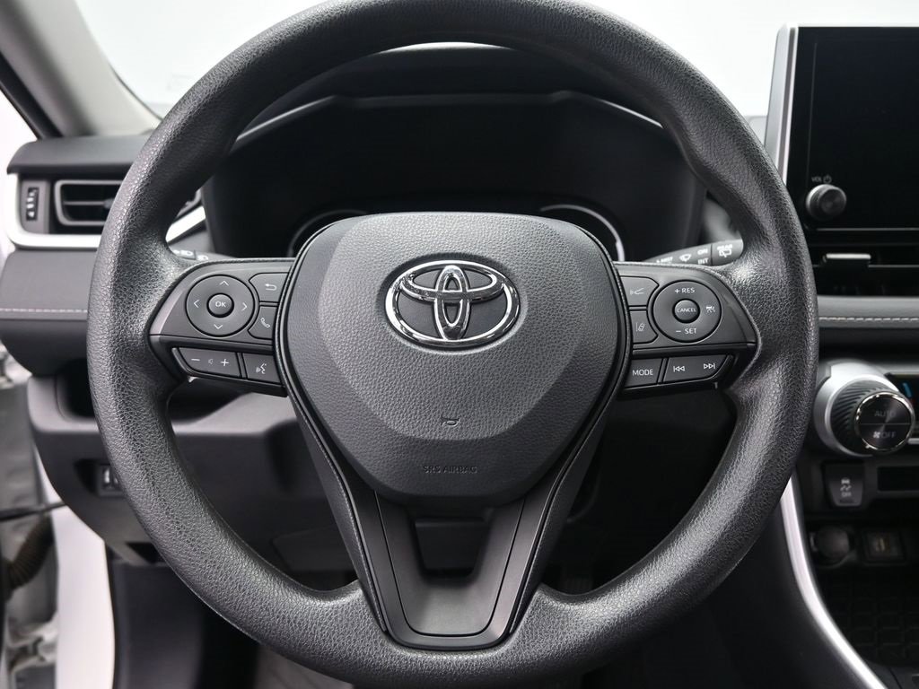 Used 2025 Toyota RAV4 LE image 25