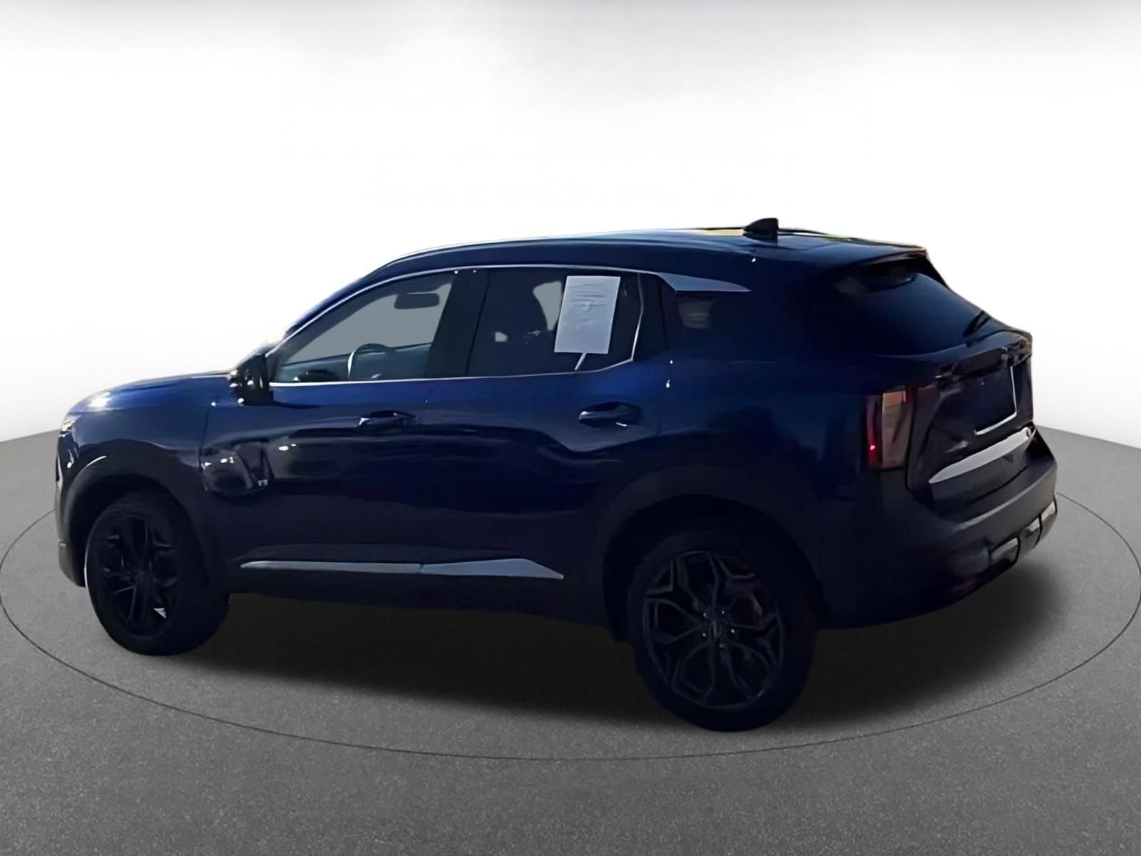 Used 2026 Nissan Kicks SR FWD image 8