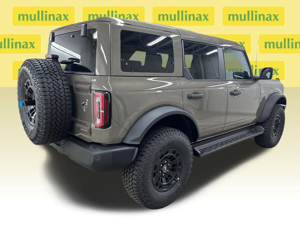New 2026 Ford Bronco Outer Banks w/ Sasquatch Package AWD/4WD image 3