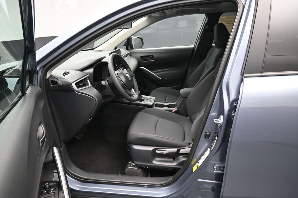 Certified 2026 Toyota Corolla Cross LE w/ Moonroof Package AWD/4WD image 11