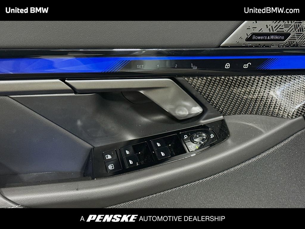 Used 2026 BMW M5 w/ Carbon Package image 3