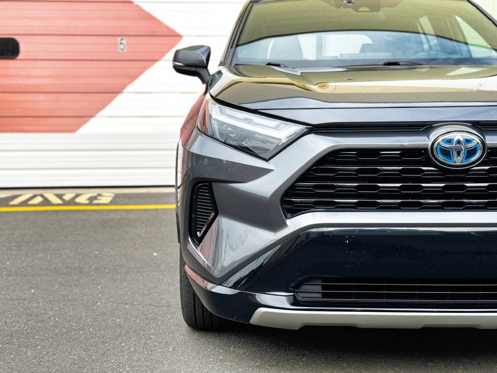 Used 2022 Toyota RAV4 SE w/ Convenience Package AWD/4WD image 10