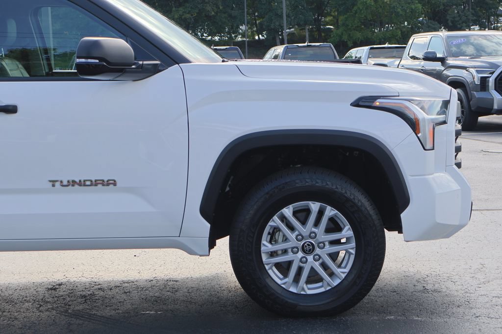 Used 2024 Toyota Tundra SR5 w/ SR5 Convenience Package AWD/4WD image 11