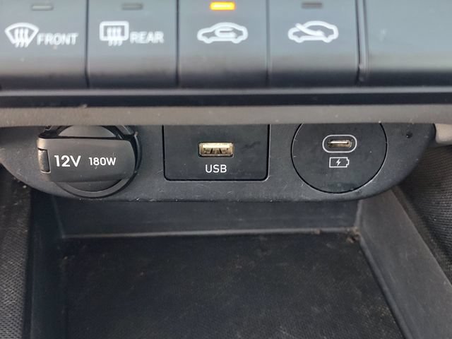 Used 2024 Hyundai Elantra SEL FWD image 18