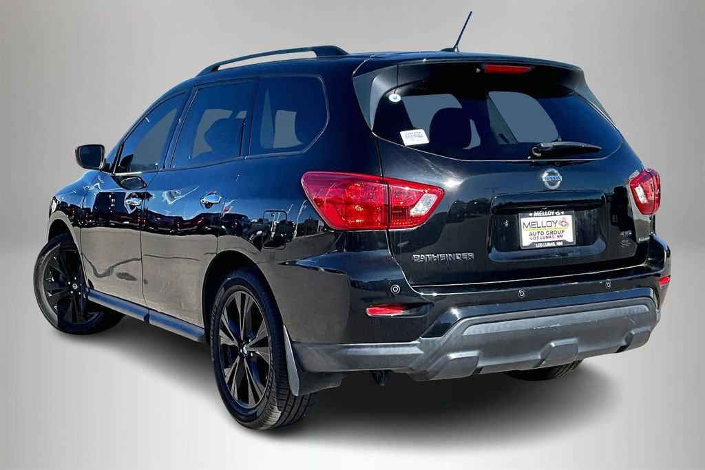 Used 2018 Nissan Pathfinder SL w/ Midnight Edition Package AWD/4WD image 4