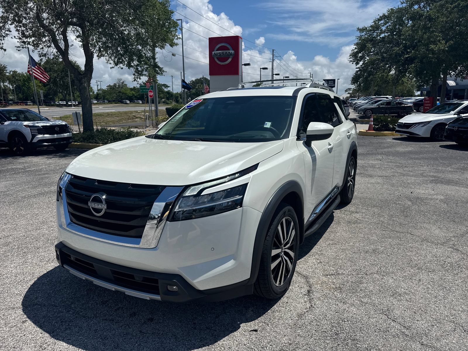 Certified 2023 Nissan Pathfinder Platinum w/ Lighting Package (N93) AWD/4WD image 2