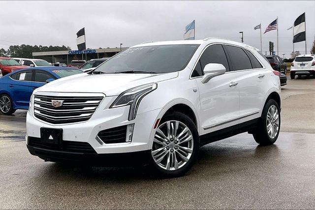Used 2017 Cadillac XT5 Premium Luxury image 2