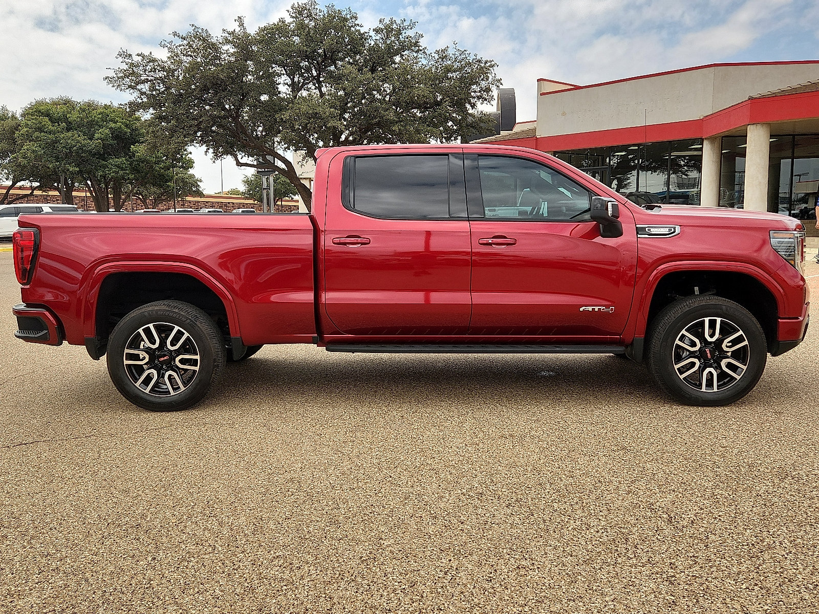 Used 2026 GMC Sierra 1500 AT4 w/ AT4 Premium Package AWD/4WD image 5