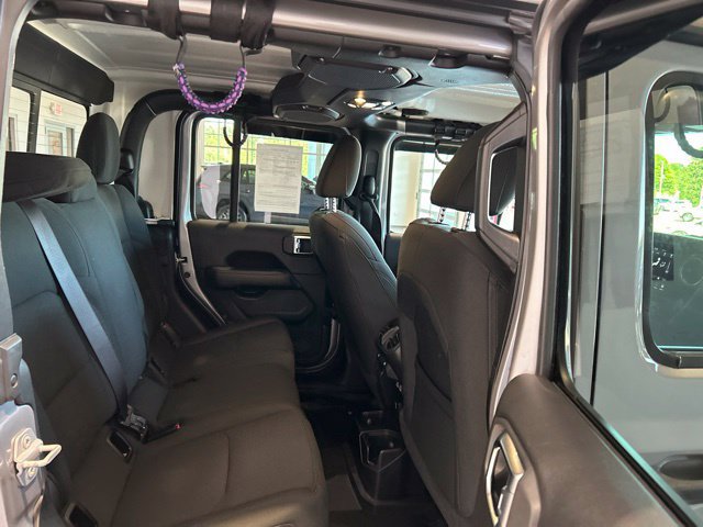 Used 2020 Jeep Gladiator Overland w/ Dual Top Group AWD/4WD image 14