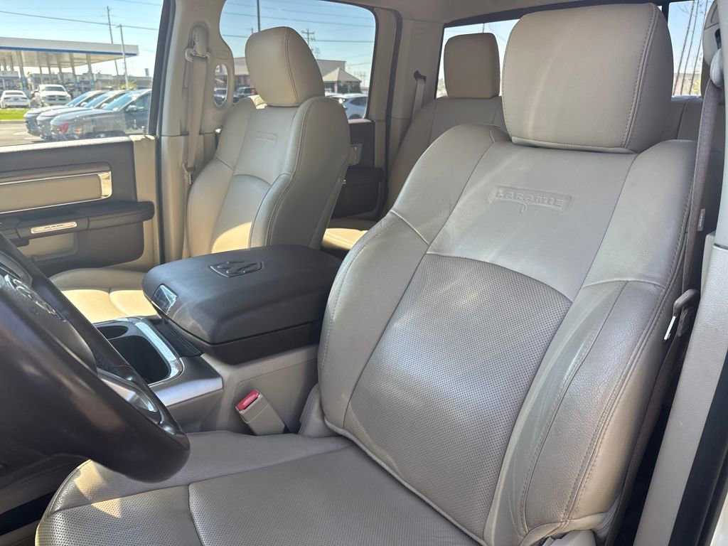 Used 2017 RAM 1500 Laramie w/ Convenience Group image 9