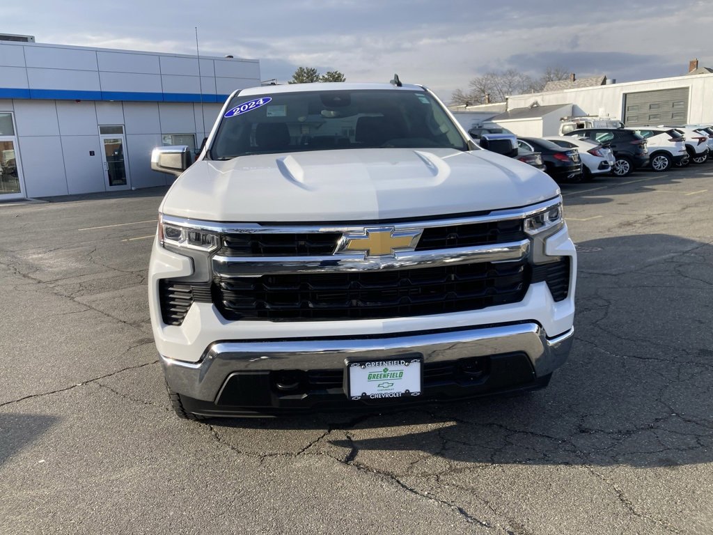 Used 2024 Chevrolet Silverado 1500 LT image 2