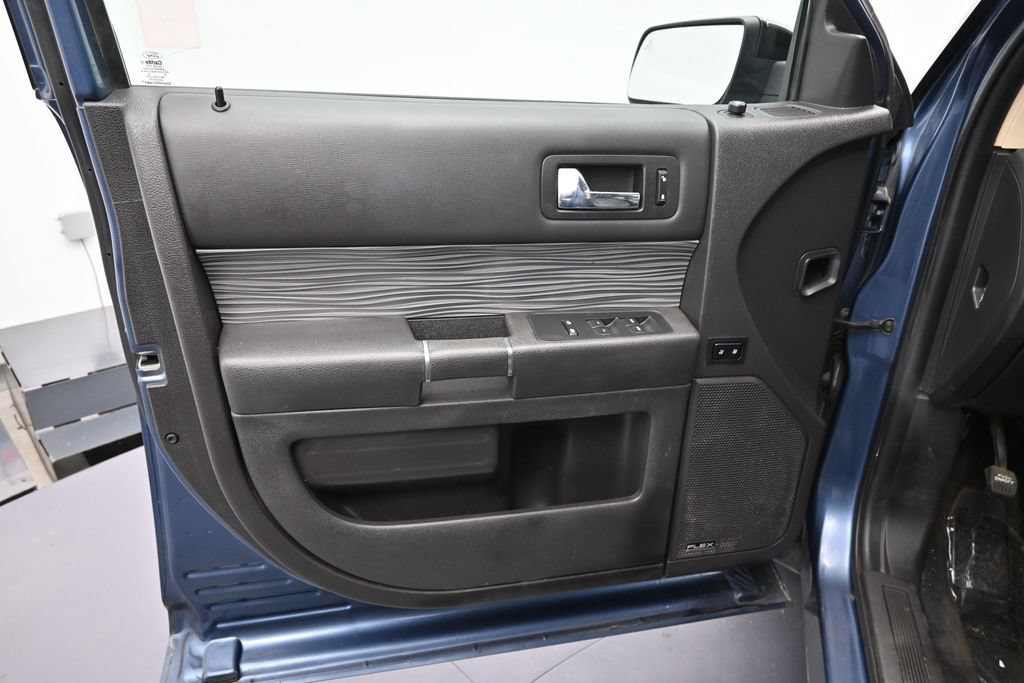 Used 2019 Ford Flex SEL w/ Equipment Group 202A AWD/4WD image 9