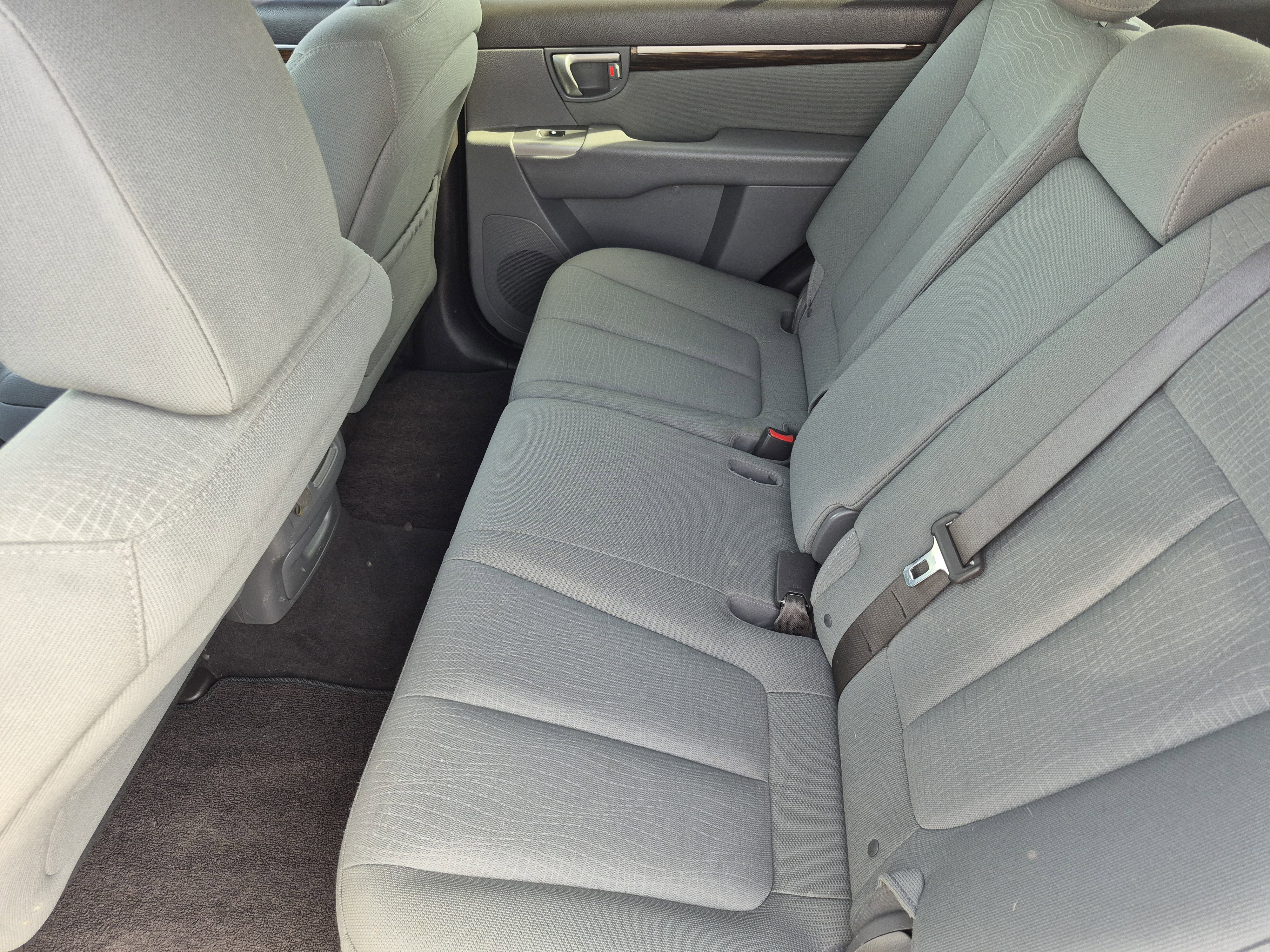 Used 2010 Hyundai Santa Fe GLS w/ Summer Event Pkg 21 image 29