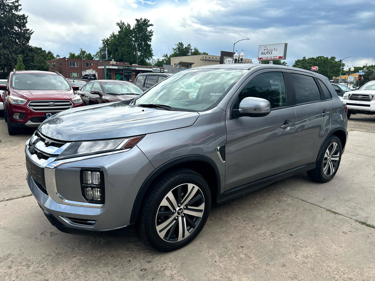 Used 2021 Mitsubishi Outlander Sport SE image 1