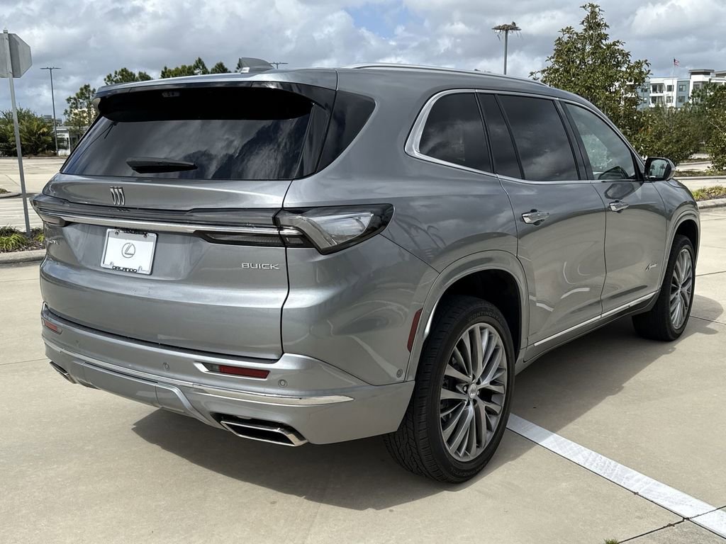 Used 2025 Buick Enclave Avenir w/ Super Cruise Package FWD image 11