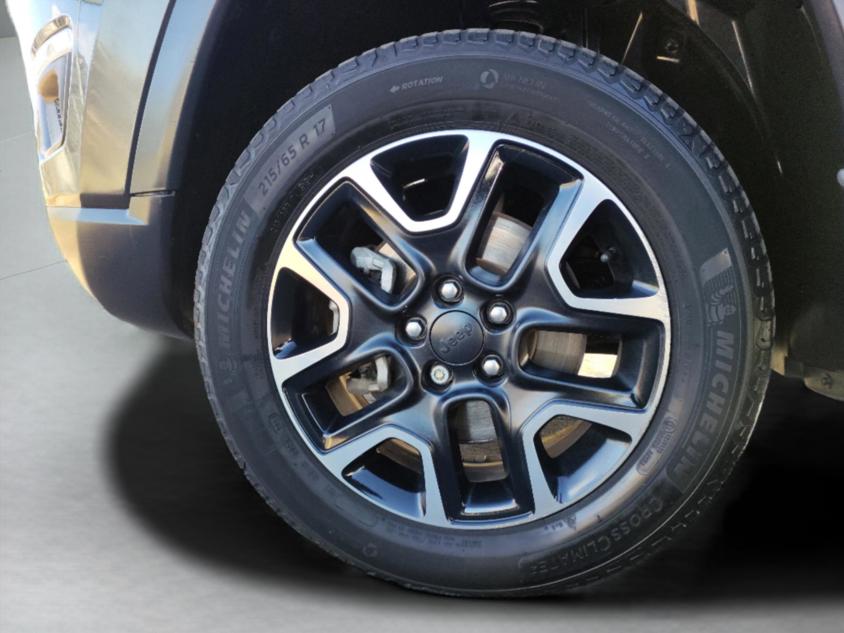 Used 2019 Jeep Compass Trailhawk w/ Cold Weather Group image 15