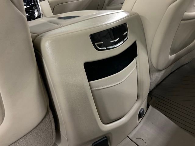 Used 2017 Cadillac Escalade Luxury image 21