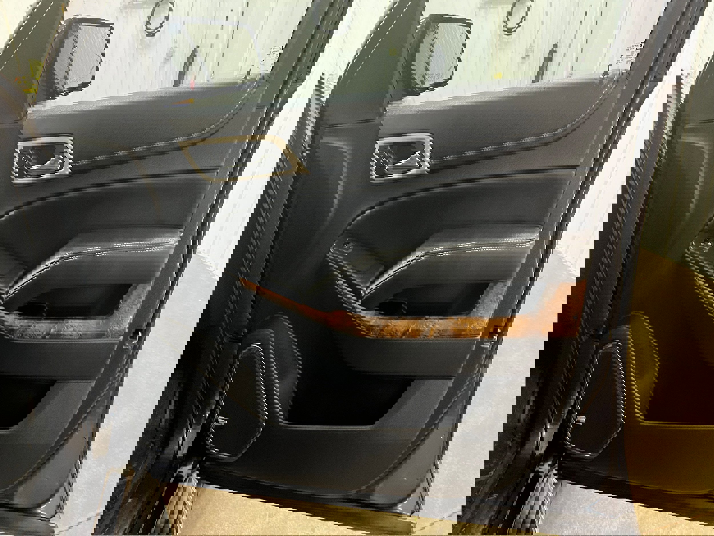 Used 2015 GMC Yukon Denali w/ Touring Package image 20