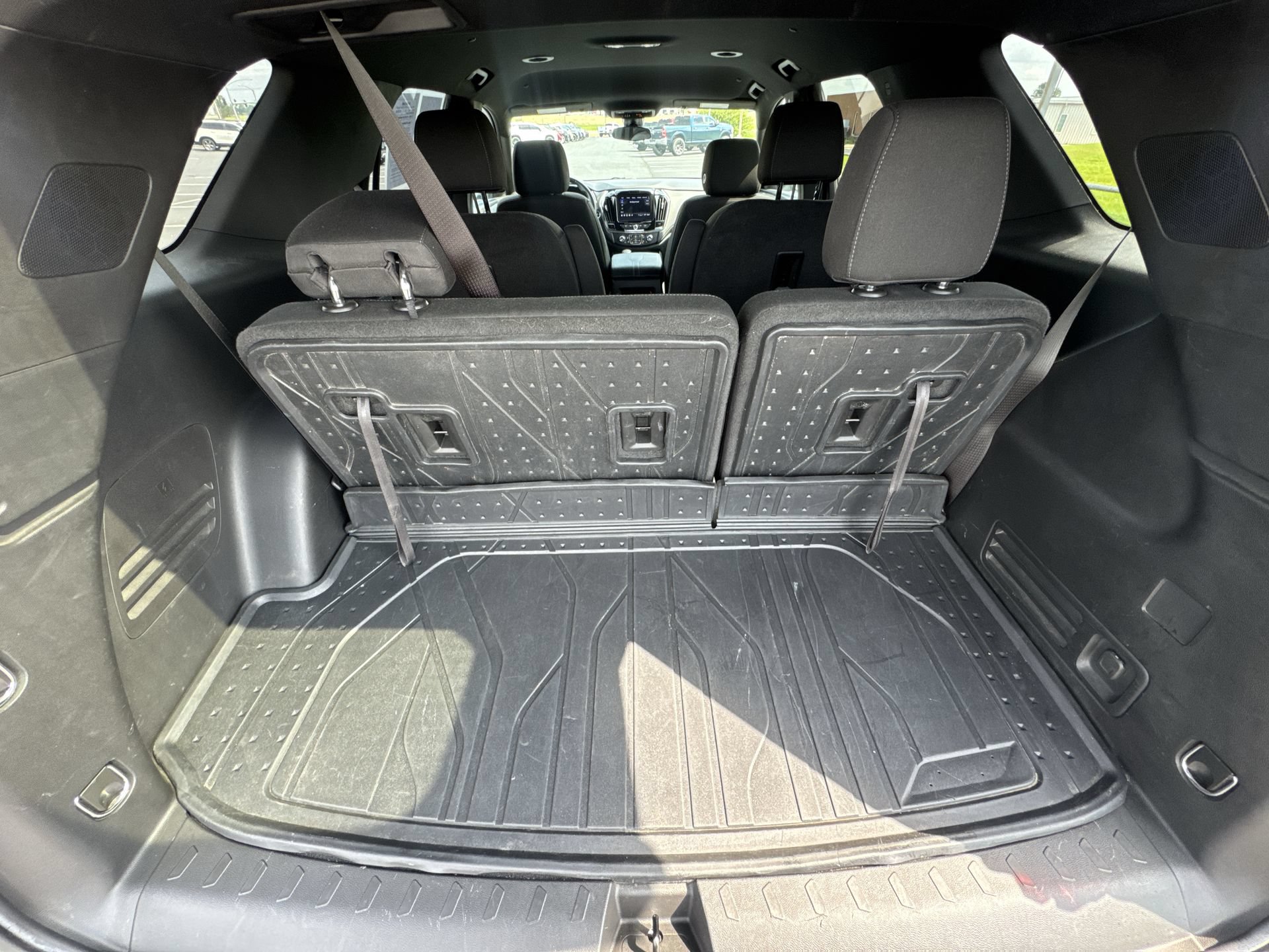 Used 2023 Chevrolet Traverse LT FWD image 25