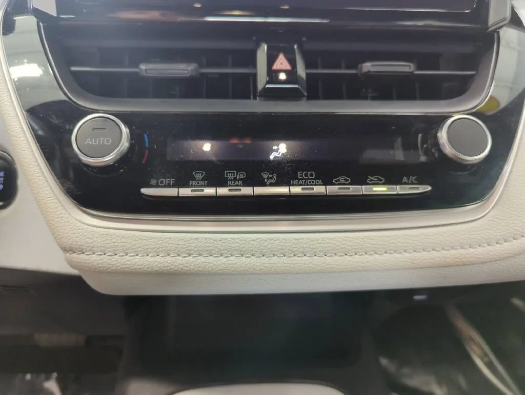 Used 2024 Toyota Corolla SE FWD image 22