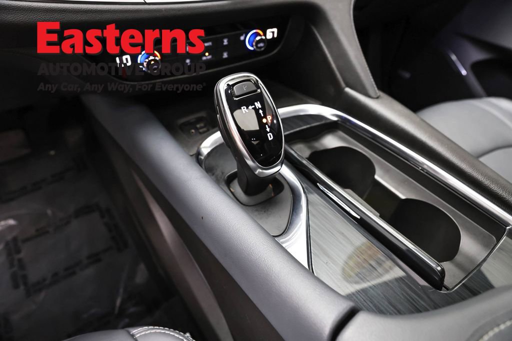 Used 2021 Buick Enclave Essence w/ Sport Touring Edition image 13