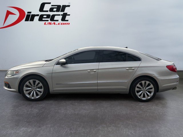 Used 2010 Volkswagen Passat Sport image 11