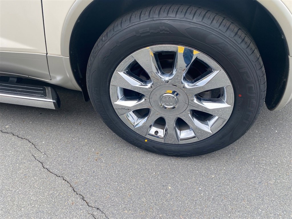 Used 2012 Buick Enclave Premium FWD image 7