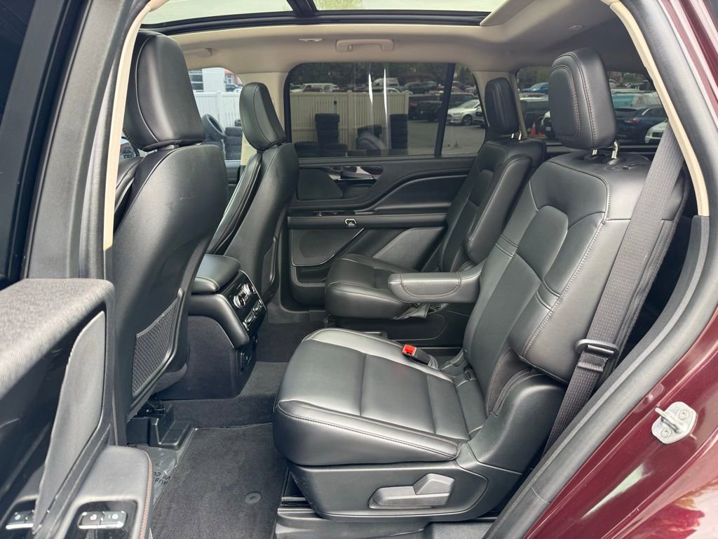 Used 2023 Lincoln Aviator AWD w/ Premium Package image 19