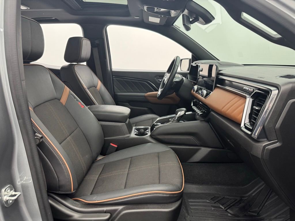 Used 2024 GMC Canyon AT4 w/ Technology Package image 31