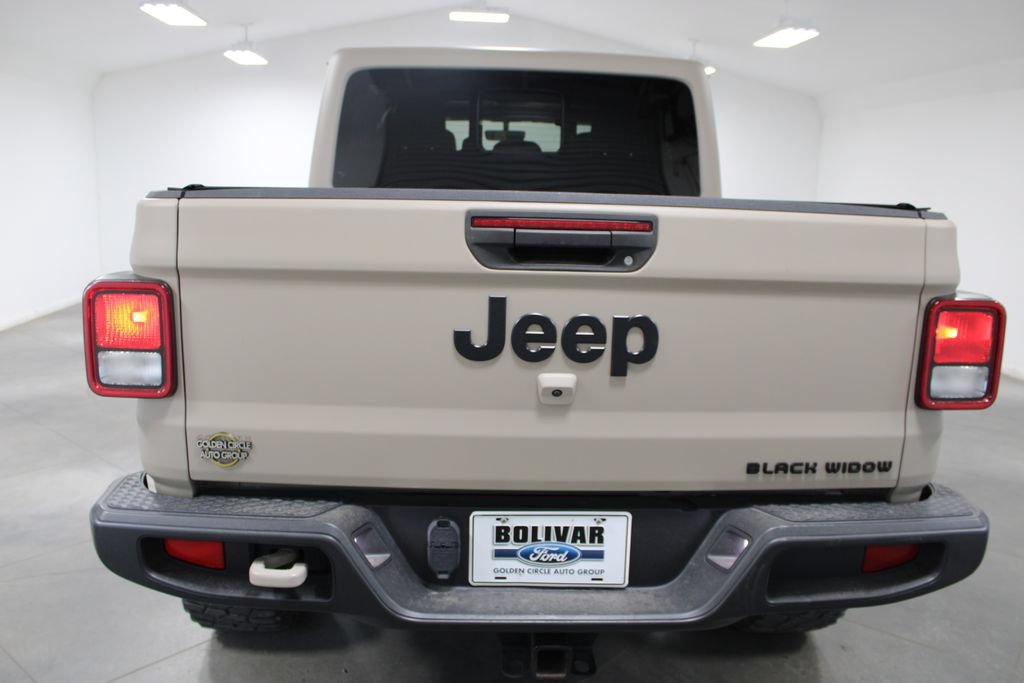 Used 2022 Jeep Gladiator Overland w/ Cold Weather Group AWD/4WD image 8